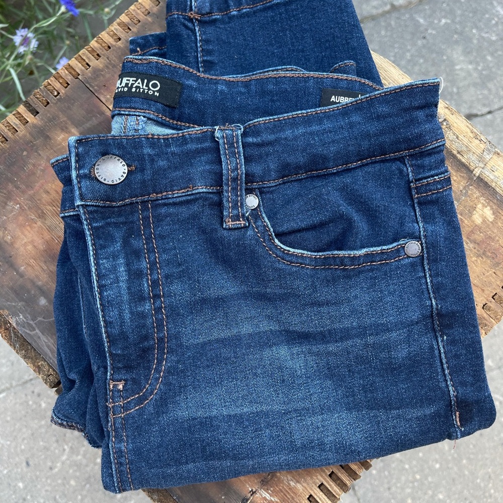 Buffalo Women’s 6 Aubrey High Rise Ankle jeans